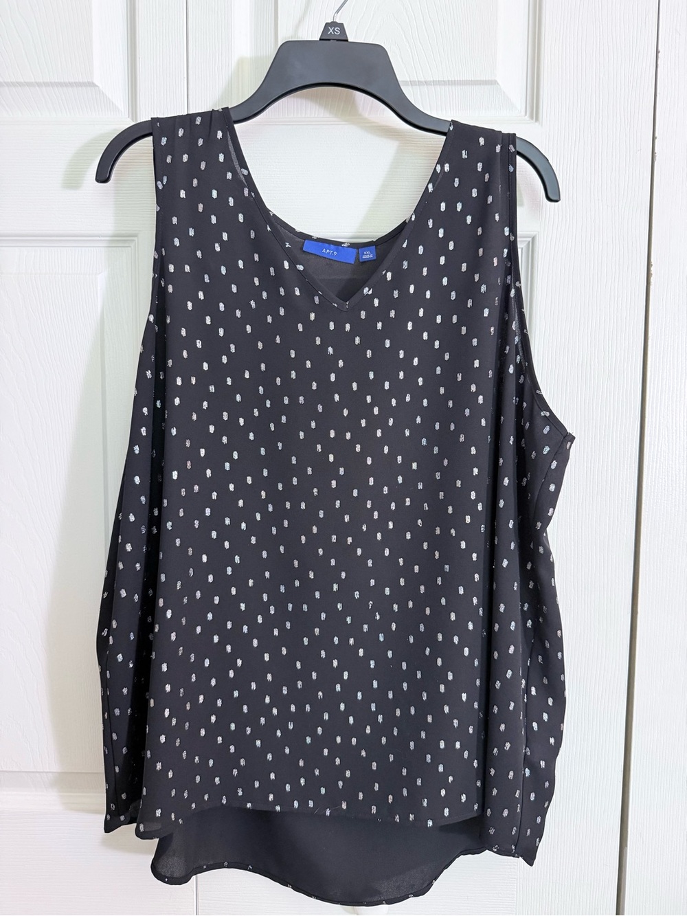 Apt. 9 Black Polka Dot Sleeveless V-Neck Camisole
